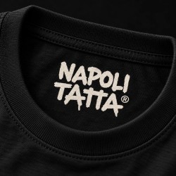 Marchio Napoli Tattà® stampato all’interno del colletto, senza etichetta