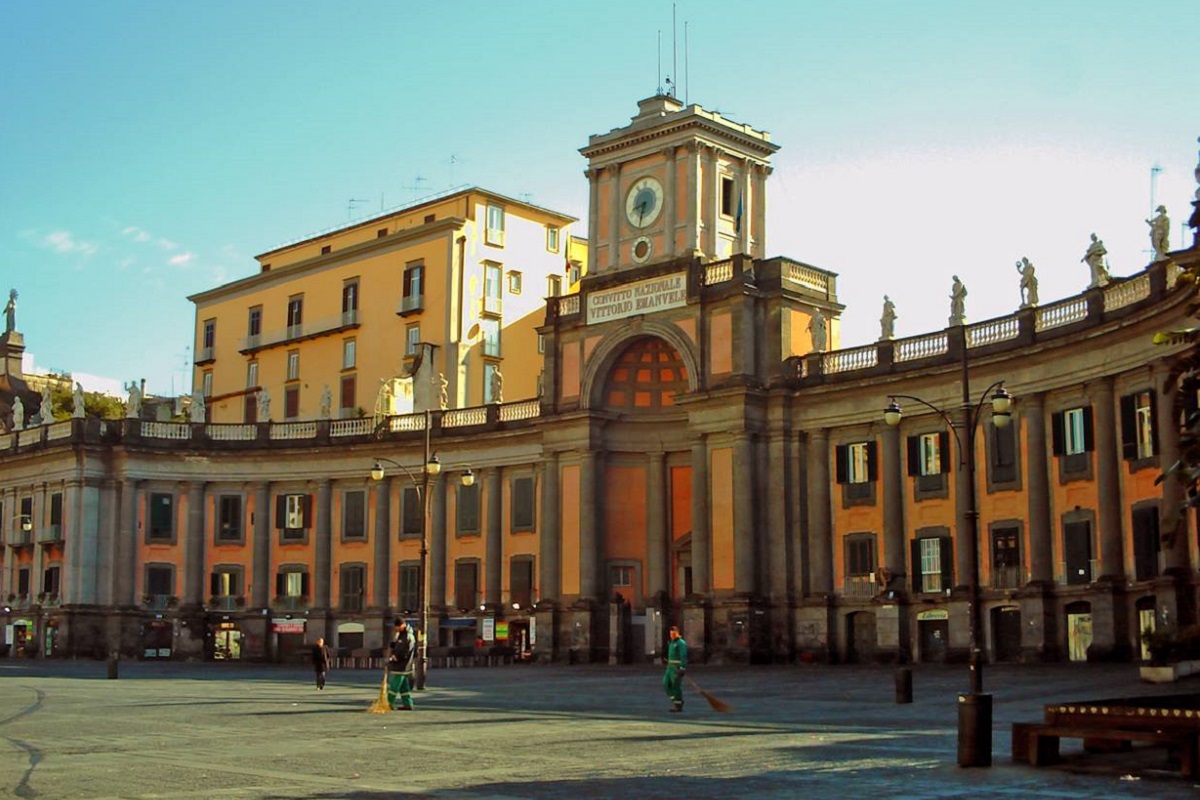 Piazza Dante e la storia del complesso del Convitto Nazionale