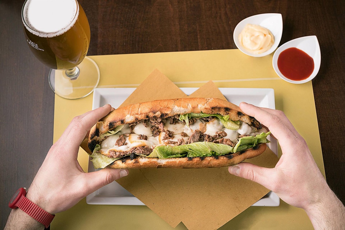 Cheesesteak: la cistecca del Monte di Procida, street food flegreo