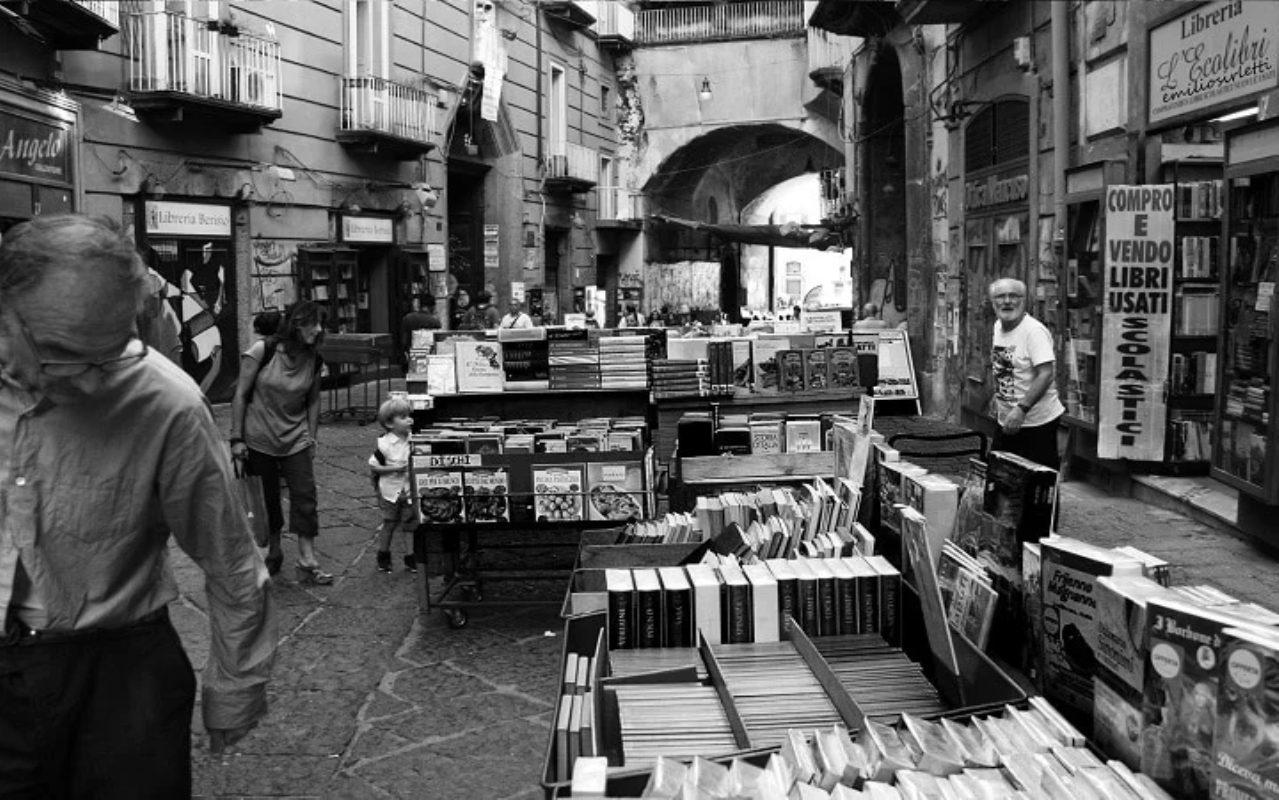 Port'Alba: Il Quartiere dei Libri a Napoli